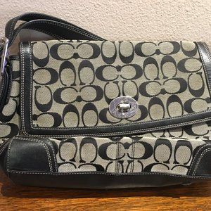 coach hand bag / purse
